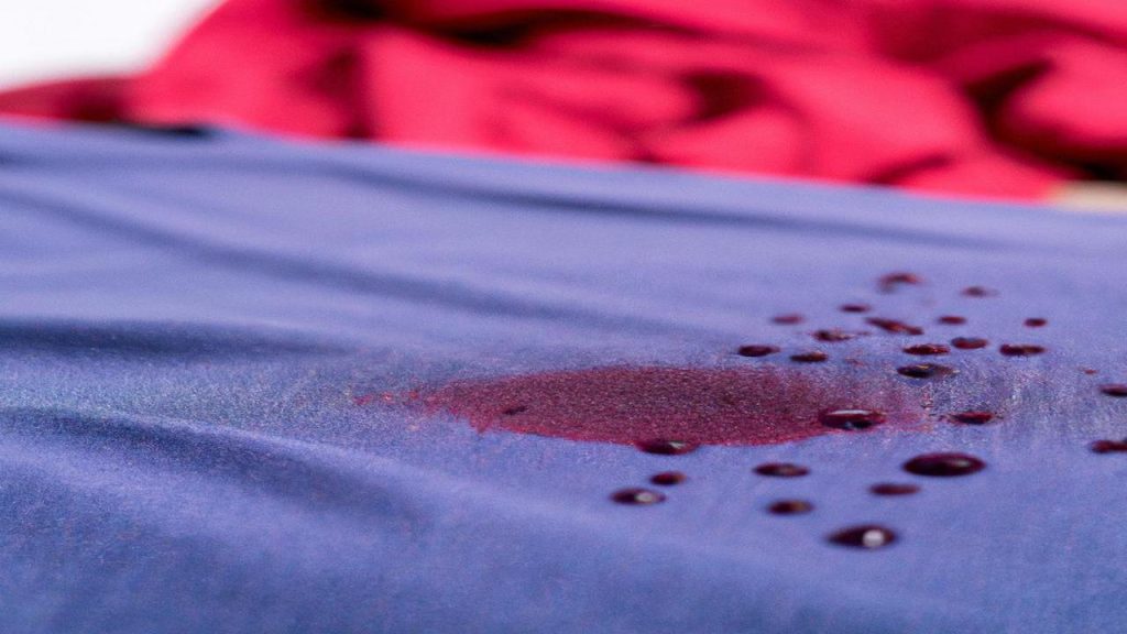 Jaką plamę ciężko usunąć z ubrania?